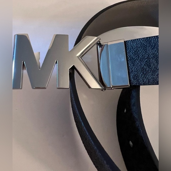 New MICHAEL KORS Twist Reversible Mk Logo Black Grey BELT Size Xtra Large - Picture 10 of 16